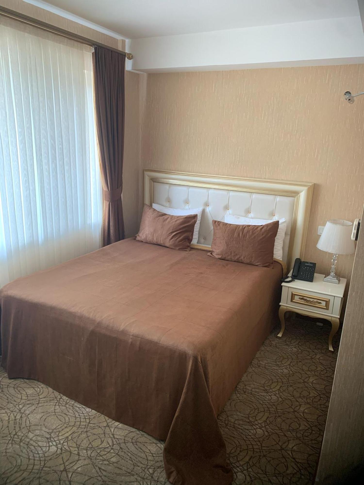 Hotel Khazri à Shafran Extérieur photo